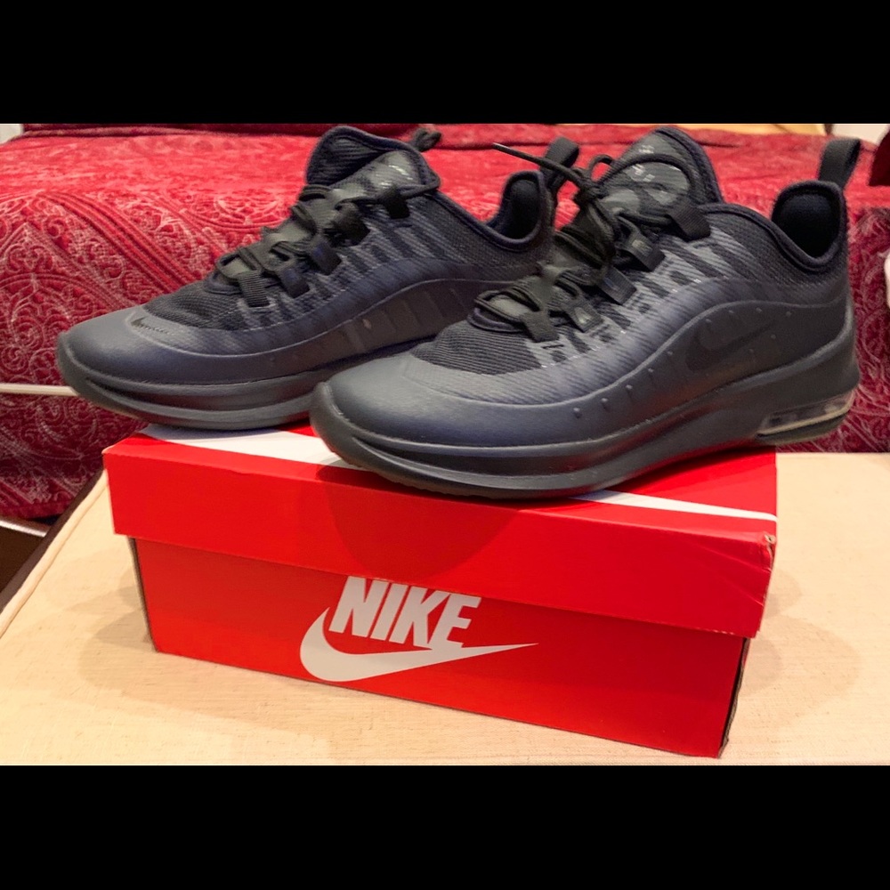 Nike Air Max Axis